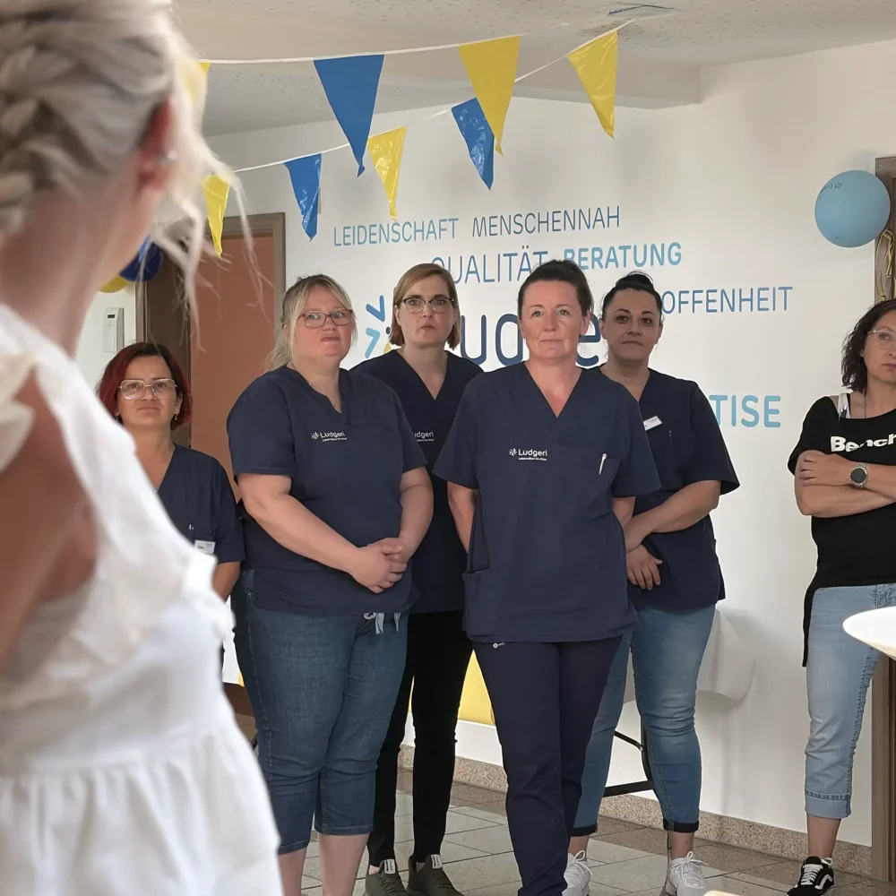 Ludgeri Jubilaeums Brunch Mitarbeiterinnen in der Runde